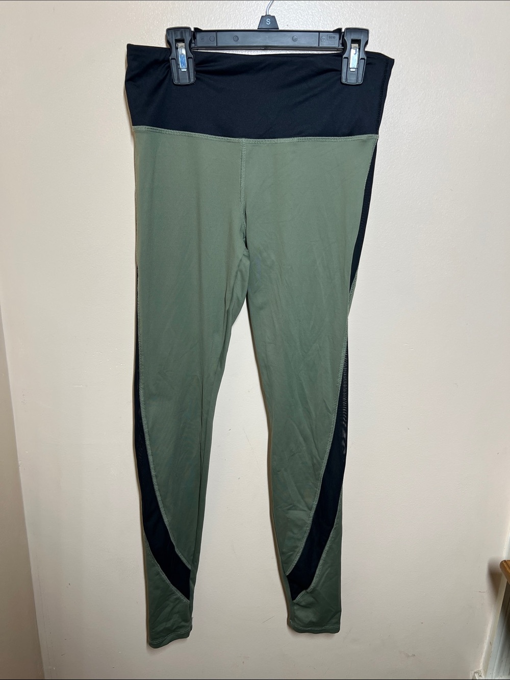 Forever21 work out leggings -Olive green and Black